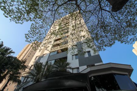 Apartamento à venda com 68m², 3 quartos e 1 vaga Apartamento à venda com 68m², 3 quartos e 1 vagaFachada