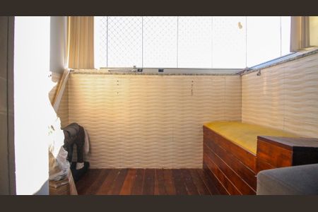Sacada de apartamento à venda com 3 quartos, 68m² em Vila Antonieta, São Paulo