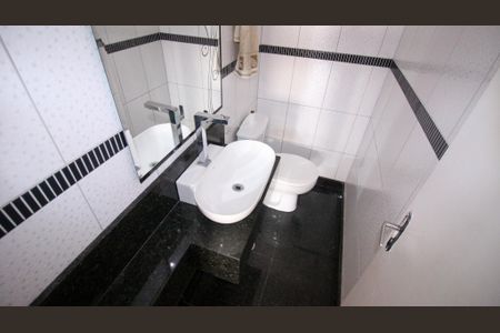 Apartamento à venda com 68m², 3 quartos e 1 vaga Apartamento à venda com 68m², 3 quartos e 1 vagaLavabo