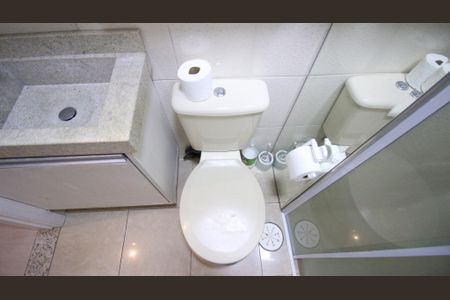 Apartamento à venda com 68m², 3 quartos e 1 vaga Apartamento à venda com 68m², 3 quartos e 1 vagaBanheiro Social