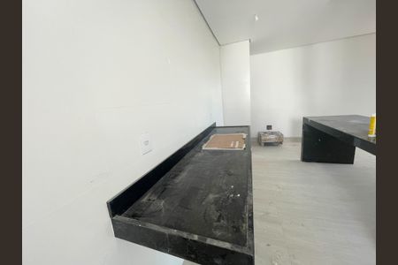 Apartamento à venda com 138m², 4 quartos e 2 vagasCozinha