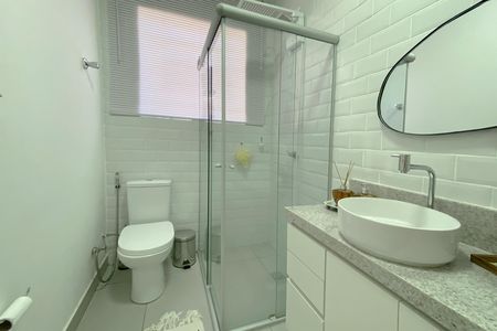 Apartamento à venda com 80m², 2 quartos e sem vaga Apartamento à venda com 80m², 2 quartos e sem vagaBanheiro