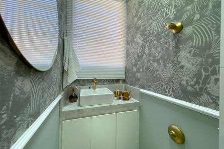 Apartamento à venda com 80m², 2 quartos e sem vaga Apartamento à venda com 80m², 2 quartos e sem vagaBanheiro de Serviço
