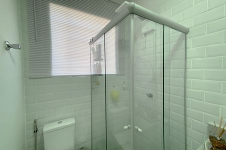 Apartamento à venda com 80m², 2 quartos e sem vaga Apartamento à venda com 80m², 2 quartos e sem vagaBanheiro