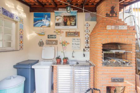 Casa à venda com 220m², 4 quartos e 2 vagasÁrea Externa