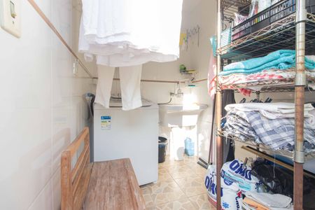 Casa à venda com 220m², 4 quartos e 2 vagasÁrea de Serviço