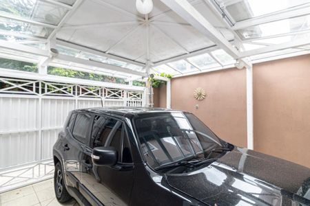 Casa à venda com 100m², 3 quartos e 2 vagas Casa à venda com 100m², 3 quartos e 2 vagasGaragem