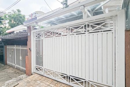 Casa à venda com 100m², 3 quartos e 2 vagas