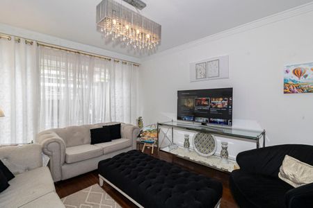 Casa à venda com 100m², 3 quartos e 2 vagas Casa à venda com 100m², 3 quartos e 2 vagasSala