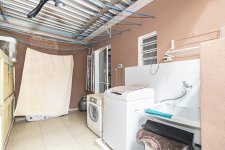 Casa à venda com 100m², 3 quartos e 2 vagas Casa à venda com 100m², 3 quartos e 2 vagasÁrea de Serviço