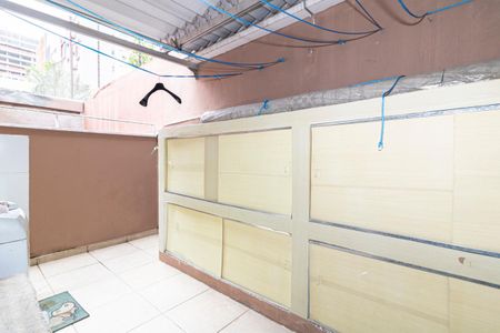 Casa à venda com 100m², 3 quartos e 2 vagas Casa à venda com 100m², 3 quartos e 2 vagasÁrea de Serviço