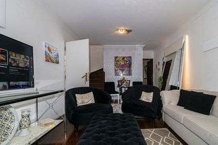 Casa à venda com 100m², 3 quartos e 2 vagas Casa à venda com 100m², 3 quartos e 2 vagasSala