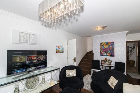 Casa à venda com 100m², 3 quartos e 2 vagas Casa à venda com 100m², 3 quartos e 2 vagasSala