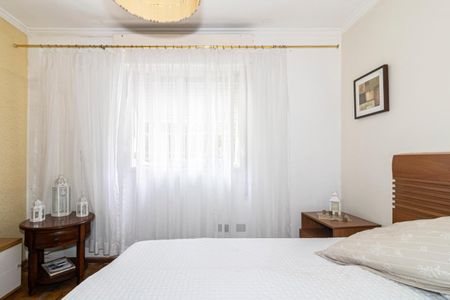 Casa à venda com 100m², 3 quartos e 2 vagas Casa à venda com 100m², 3 quartos e 2 vagasQuarto 1