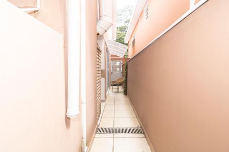 Casa à venda com 100m², 3 quartos e 2 vagas Casa à venda com 100m², 3 quartos e 2 vagasCorredor Externo