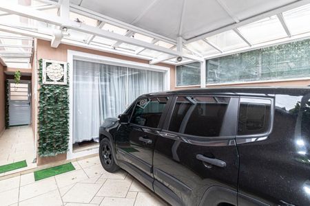 Casa à venda com 100m², 3 quartos e 2 vagas Casa à venda com 100m², 3 quartos e 2 vagasGaragem