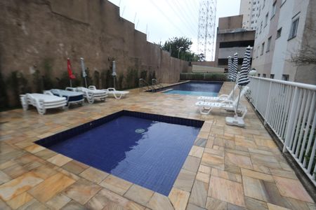 Apartamento para alugar com 40m², 2 quartos e sem vagaÁrea comum - Piscina