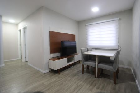 Sala e Cozinha de apartamento para alugar com 2 quartos, 40m² em Sítio da Figueira, São Paulo