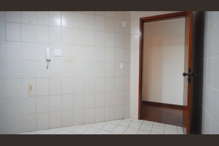 Cozinha e Área de Serviço de apartamento para alugar com 2 quartos, 75m² em Bela Vista, Porto Alegre