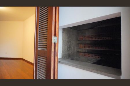 Apartamento à venda com 75m², 2 quartos e 1 vaga Apartamento à venda com 75m², 2 quartos e 1 vagaVaranda da Sala
