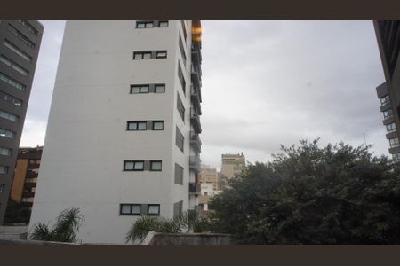 Vista da Rua de apartamento para alugar com 2 quartos, 75m² em Bela Vista, Porto Alegre