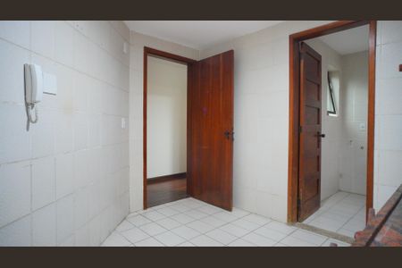 Apartamento à venda com 75m², 2 quartos e 1 vaga Apartamento à venda com 75m², 2 quartos e 1 vagaCozinha e Área de Serviço