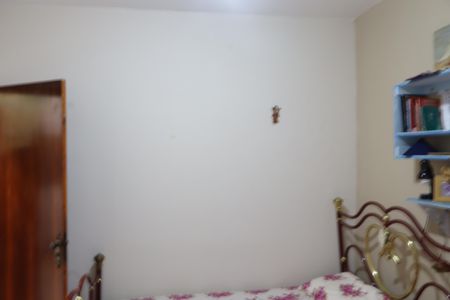 Casa à venda com 100m², 3 quartos e 2 vagasQuarto da casa superior