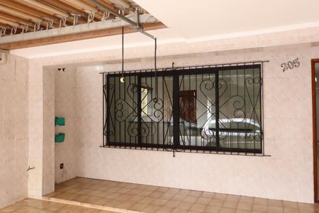 Casa à venda com 100m², 3 quartos e 2 vagasGaragem