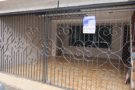 Casa à venda com 100m², 3 quartos e 2 vagasFachada - plaquinha