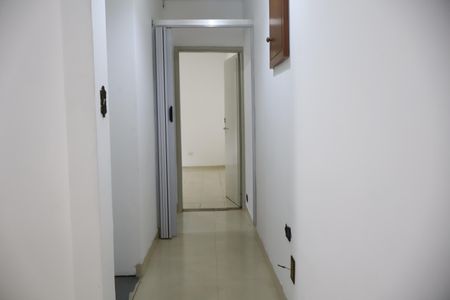 Casa à venda com 100m², 3 quartos e 2 vagasCorredor