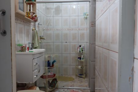 Casa à venda com 100m², 3 quartos e 2 vagasBanheiro da casa superior