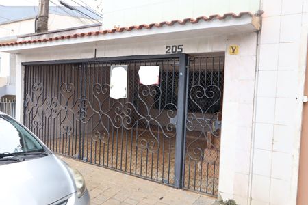 Casa à venda com 100m², 3 quartos e 2 vagas Casa à venda com 100m², 3 quartos e 2 vagasFachada