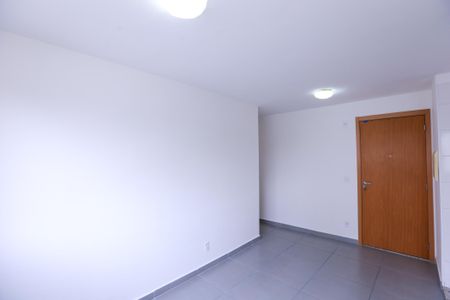 Apartamento à venda com 44m², 2 quartos e 1 vaga Apartamento à venda com 44m², 2 quartos e 1 vagaSala