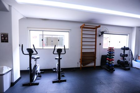 Apartamento à venda com 44m², 2 quartos e 1 vaga Apartamento à venda com 44m², 2 quartos e 1 vagaAcademia