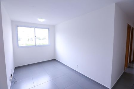 Apartamento à venda com 44m², 2 quartos e 1 vaga Apartamento à venda com 44m², 2 quartos e 1 vagaSala