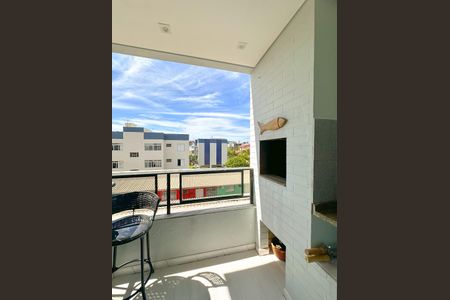 Apartamento para alugar com 72m², 2 quartos e 1 vagaVaranda da Sala