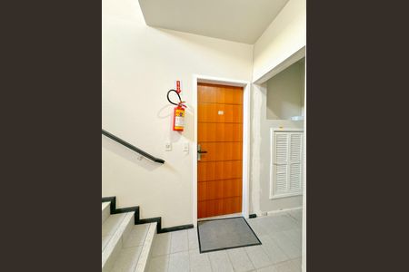 Apartamento para alugar com 72m², 2 quartos e 1 vagaHall social