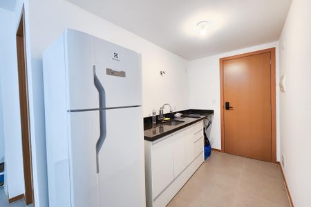 Cozinha de kitnet/studio para alugar com 1 quarto, 30m² em Centro, Rio de Janeiro