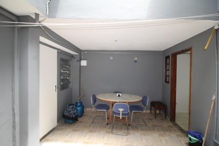 Casa à venda com 175m², 4 quartos e 1 vagaÁrea de Serviço