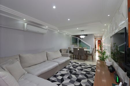 Sala de casa à venda com 3 quartos, 150m² em Utinga, Santo André