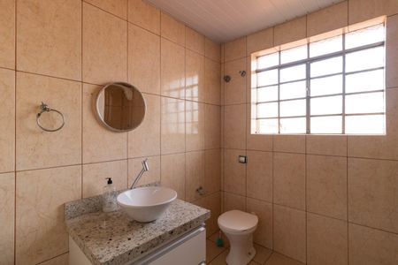 Casa à venda com 160m², 3 quartos e 1 vagaBanheiro