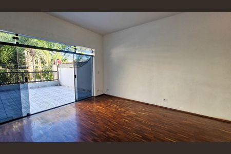 Sala de casa para alugar com 3 quartos, 227m² em Jardim Prudência, São Paulo