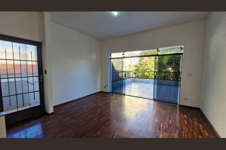 Sala de casa para alugar com 3 quartos, 227m² em Jardim Prudência, São Paulo