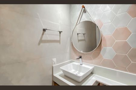 Apartamento para alugar com 120m², 2 quartos e 2 vagas Apartamento para alugar com 120m², 2 quartos e 2 vagasBanheiro da Suíte 1