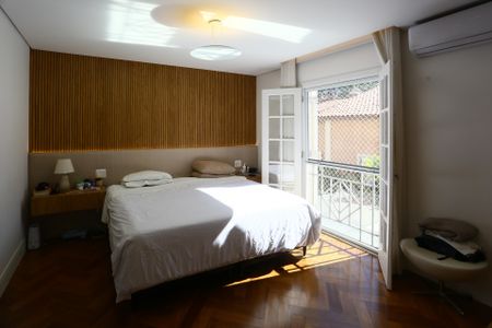 Casa de condomínio à venda com 400m², 4 quartos e 3 vagas Casa de condomínio à venda com 400m², 4 quartos e 3 vagasSuíte 3