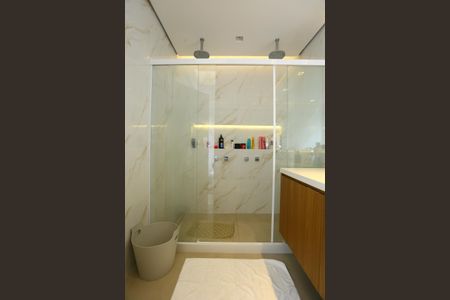 Casa de condomínio à venda com 400m², 4 quartos e 3 vagas Casa de condomínio à venda com 400m², 4 quartos e 3 vagasBanheiro da Suíte 3