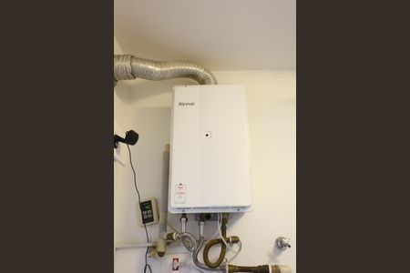 Casa de condomínio à venda com 400m², 4 quartos e 3 vagas Casa de condomínio à venda com 400m², 4 quartos e 3 vagasÁrea de Serviço