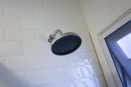 Casa de condomínio à venda com 400m², 4 quartos e 3 vagas Casa de condomínio à venda com 400m², 4 quartos e 3 vagasBanheiro da Suíte 1