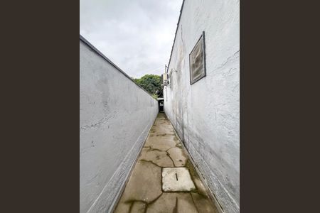 Casa de condomínio para alugar com 55m², 1 quarto e sem vaga Casa de condomínio para alugar com 55m², 1 quarto e sem vagaCorredor externo