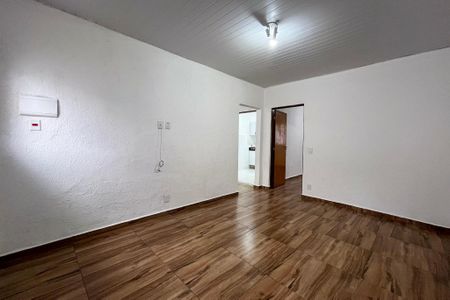 Casa de condomínio para alugar com 55m², 1 quarto e sem vaga Casa de condomínio para alugar com 55m², 1 quarto e sem vagaSala